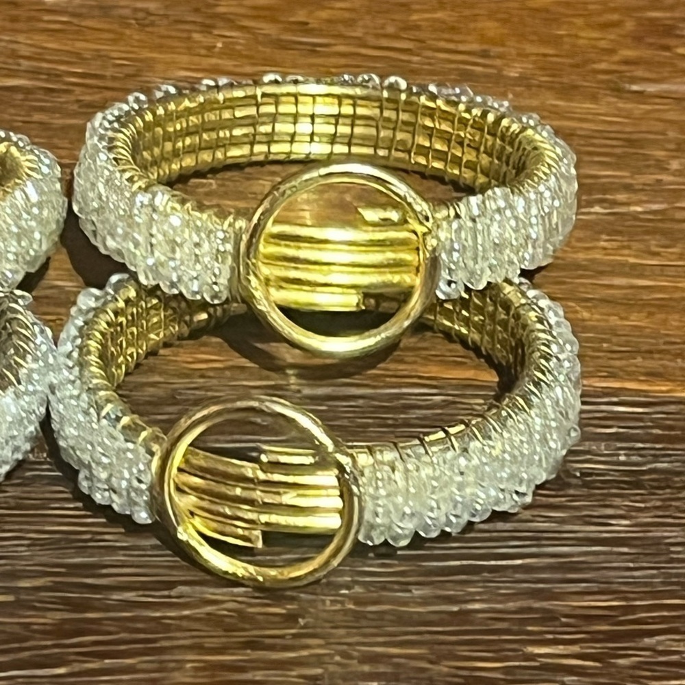 Gorgeous Set Of 4 PIER 1 Vintage Napkin Holder Rings Gold w/Sead Beads - Picture 4 of 10